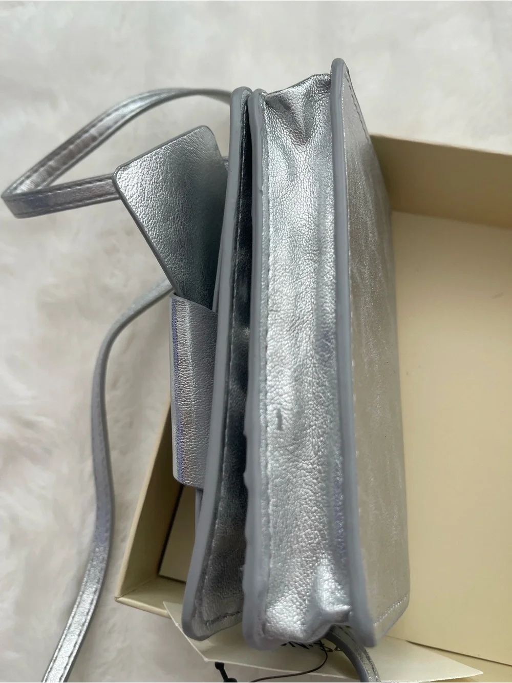 On 34th Rosemari silver Vegan Leather Crossbody Wallet On A String NIB